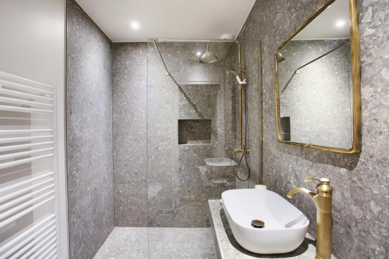 Residence In The Center Of Paris By Studio Prestige المظهر الخارجي الصورة